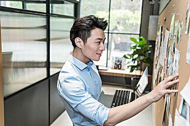 《剑星》新壁纸和服装展示 性感伊芙勇斗怪兽